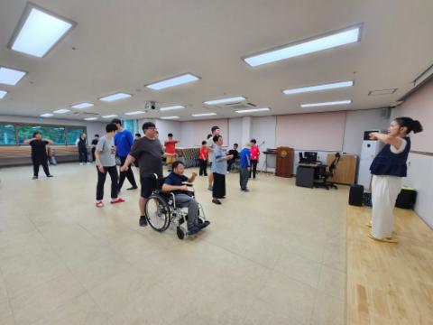 경상남도장애인종합복지관작가의 대표작품